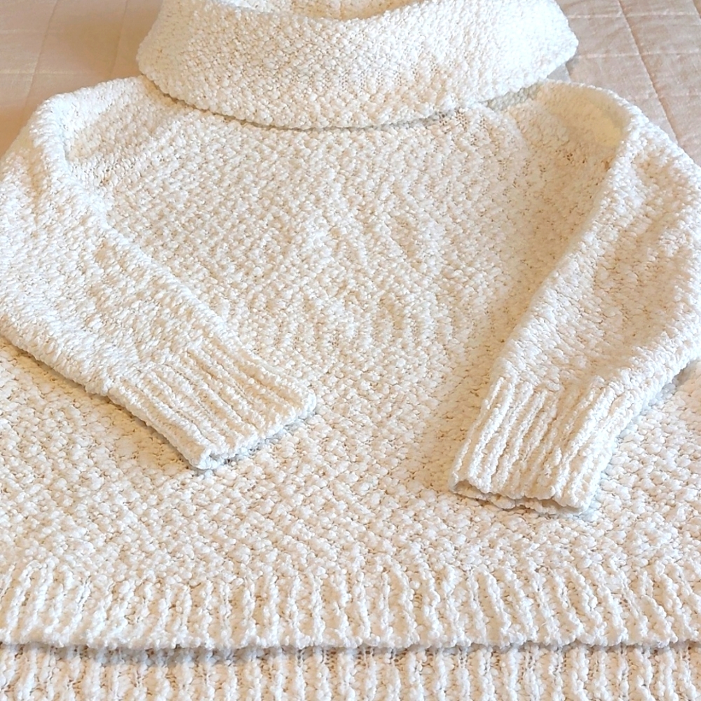 Liz Claiborne White Chunky Knit Cowl Neck Sweater